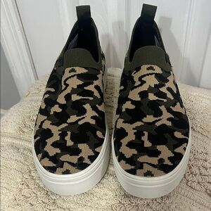 Reebok Green and Black Camouflage Slip-On Sneakers